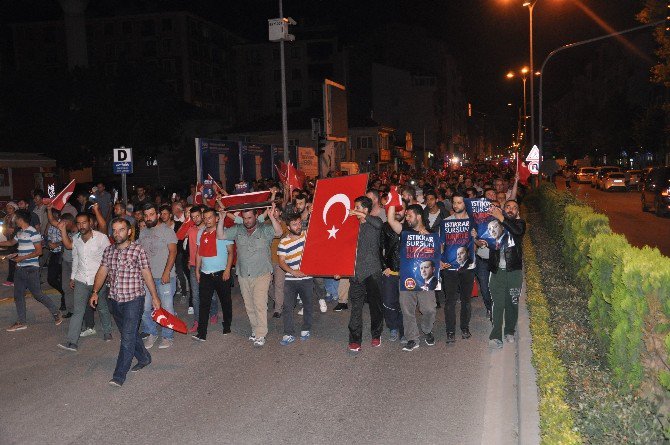 Bozüyüklüler Darbe Girişimine Karşı Sokaklara Döküldü