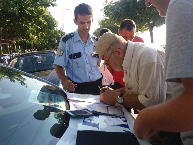 Cide’de Maddi Hasarlı Trafik Kazası