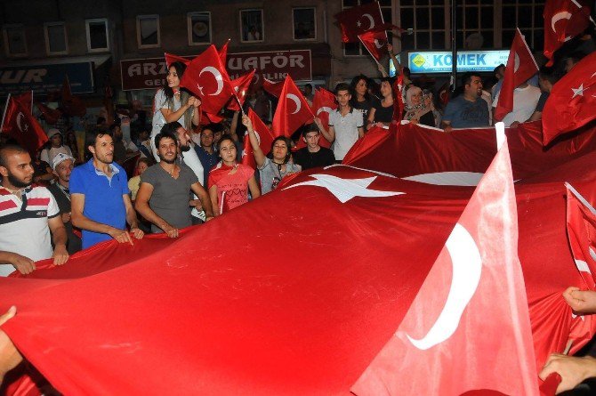 Akşehir’de Demokrasi Nöbeti