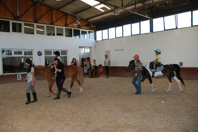 Oyunpazarı’nın Minik Öğrencileri, Binicilik İle Tanıştı