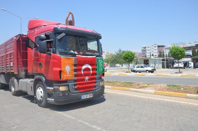 Kahtalı Kamyoncular Darbeyi Protesto Etti