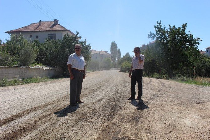 Korkuteli’nde Kanalizasyon Sonrası Asfalt Başladı