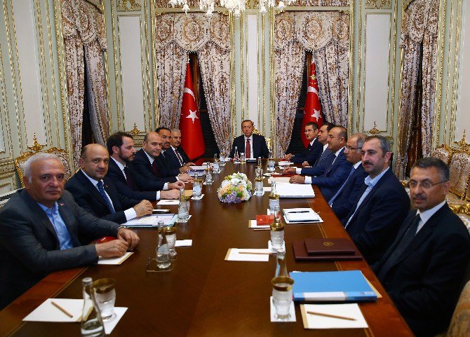 Cumhurbaşkanı Erdoğan Mabeyn Köşkü’nde Başbakan Yıldırım İle Görüştü