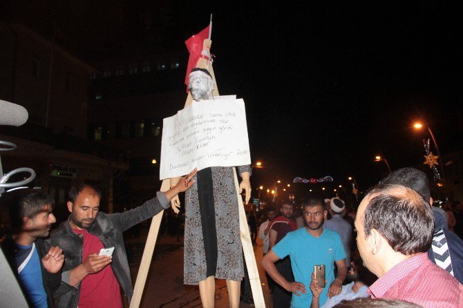 Erzurum’da Demokrasi Nöbetinde Beyaz Balon Uçuruldu