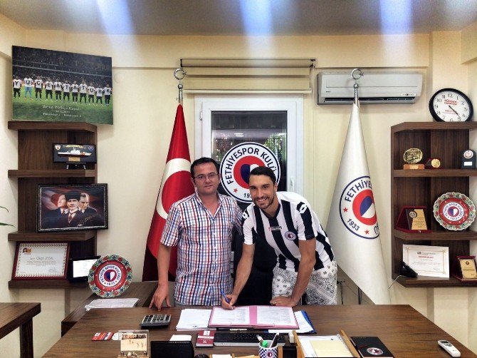 Fethiyespor Emir Göçen İle Anlaştı