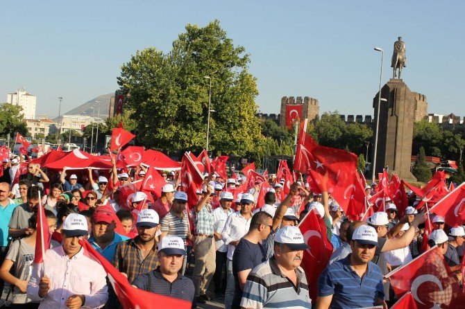 Türk Harb-iş Sendikası Kayseri Şube Başkanı Özgür Özsoy: