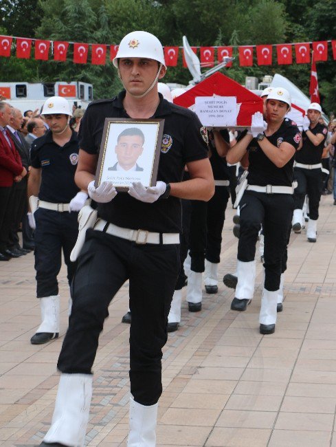 Trabzon’un Maçka İlçesindeki Terör Saldırısında Şehit Olan 3 Polis İçin Tören Düzenlendi