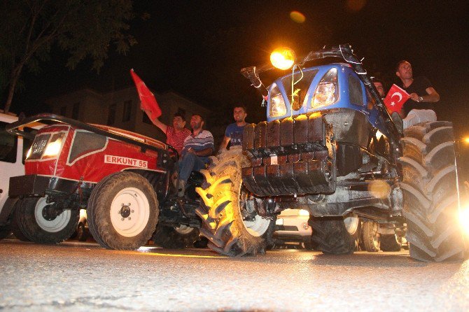 Bursa’da On Binler Bu Gece De Meydanları Doldurdu