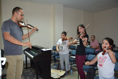 Adıyaman Belediyesi Konservatuarına Yoğun İlgi