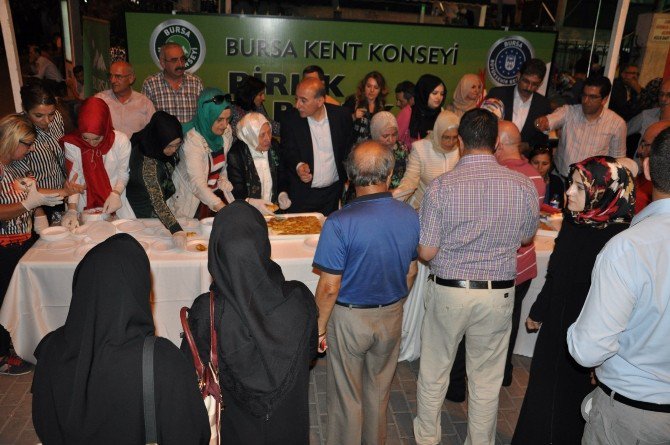 Kent Konseyi Birlik Ve Beraberlik Sofrası Kurdu