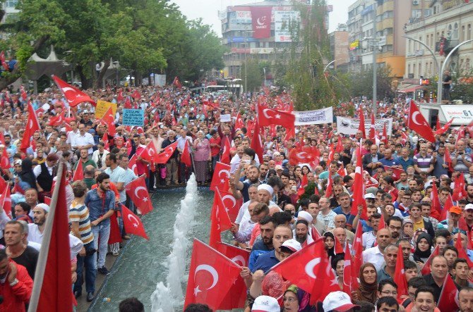 Trabzon’da “Milli İradeye Ve Demokrasiye Sahip Çık Yürüyüşü"