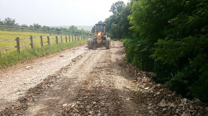 İzmit’te Yol Yapım Çalışmaları Devam Ediyor