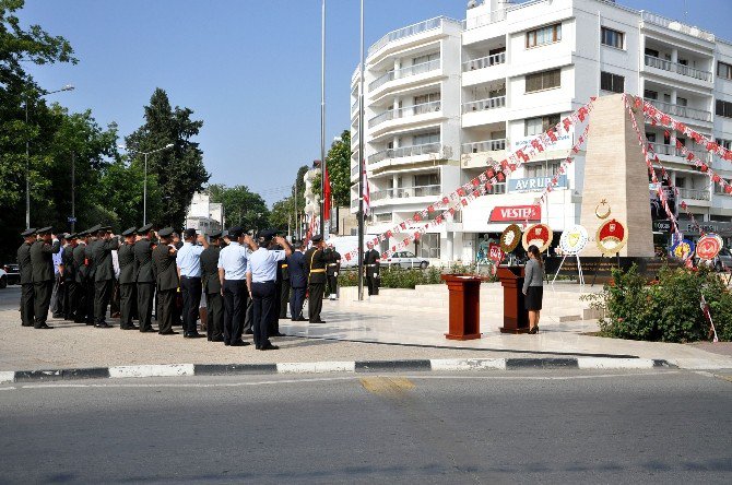 Kktc’de Kıbrıs Barış Harekatı’nın Yıl Dönümü Atatürk Anıtı’nda Törenle Kutlandı