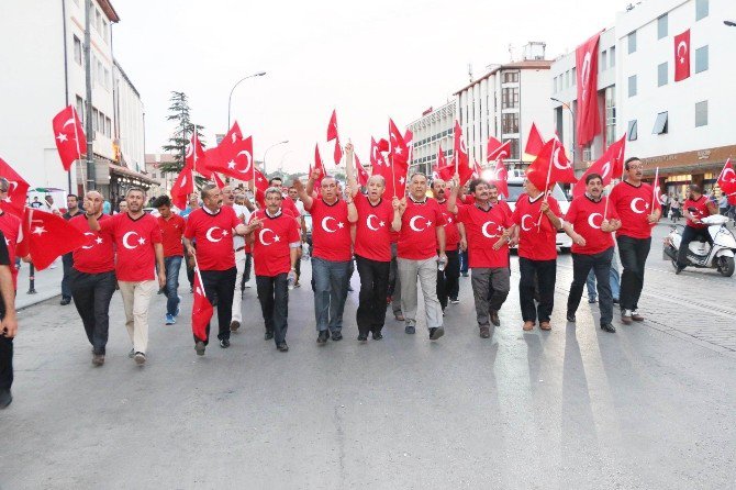 Esnaf Odası Başkanlarından Demokrasi Yürüyüşü