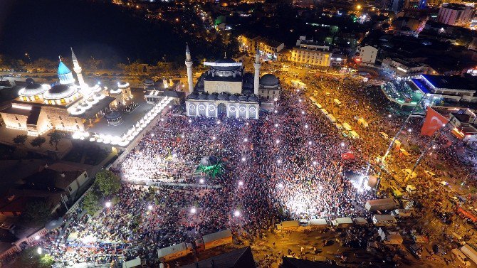 Mevlana Meydanı “Demokrasi Meydanı” Oldu