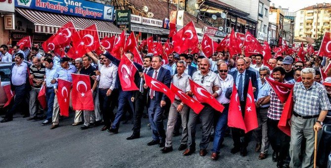 Sungurlu’da ’Demokrasi Yürüyüşü’ Düzenlendi