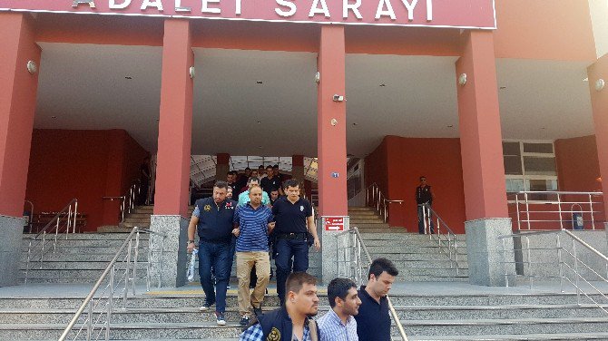 Kocaeli’de Askeri Hakim Ve Savcılar Tutuklandı