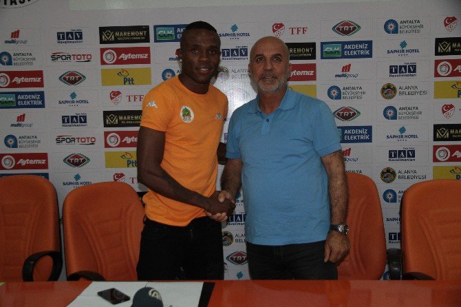 Alanyaspor, Wilde Donald Guerrier İle 3 Yıllık Sözleşme İmzaladı