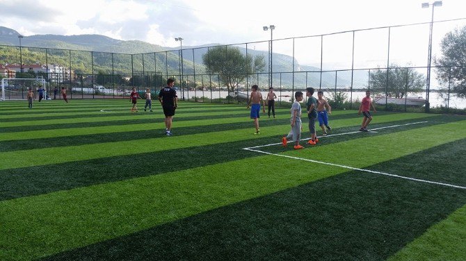 Cide’de Camiler Arası Futbol Turnuvası