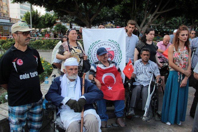 Özürlüler Darbe Girişimini Protesto Etti