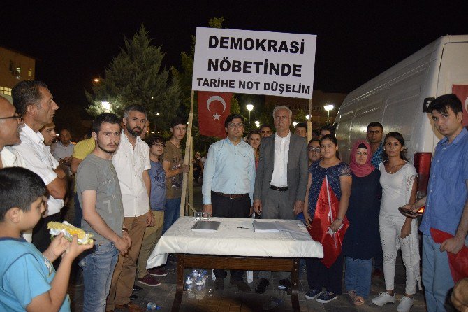 Kırıkkale’de Demokrasi Nöbeti Sürüyor