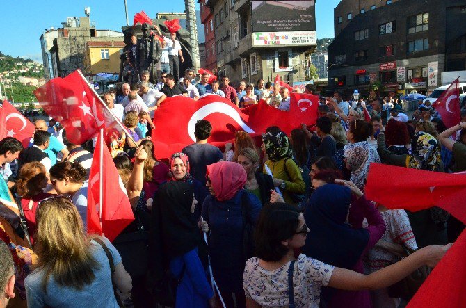 Memur-sen’den Demokrasi Nöbetine Destek