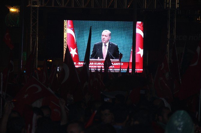 Konya’da Darbe Girişimine Tepki Sürüyor