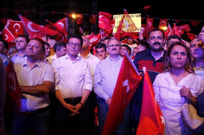 Antalya’da Demokrasi Nöbeti Devam Ediyor