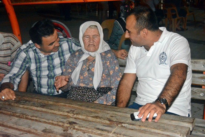 86’lık Nineden Gençlere Demokrasi Nasihati