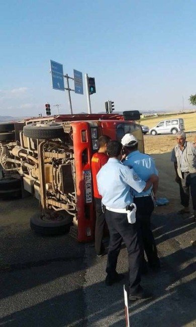 Adıyaman’da Kamyonla Tır Çarpıştı