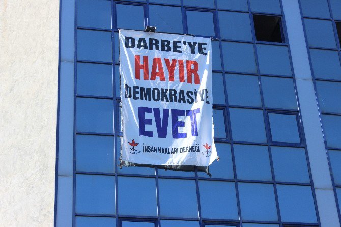 İhd’den Darbeye ‘Hayır’ Demokrasiye ‘Evet’ Açıklaması