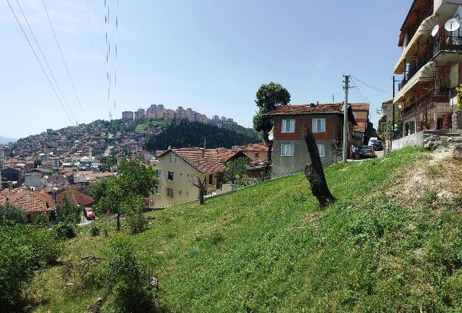 İzmit’te Alt Ve Üst Yapı Çalışmaları Devam Ediyor