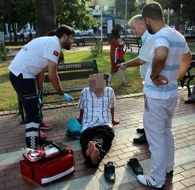 Alkol Alan Şahıs Parkta Düşüp Kaldı