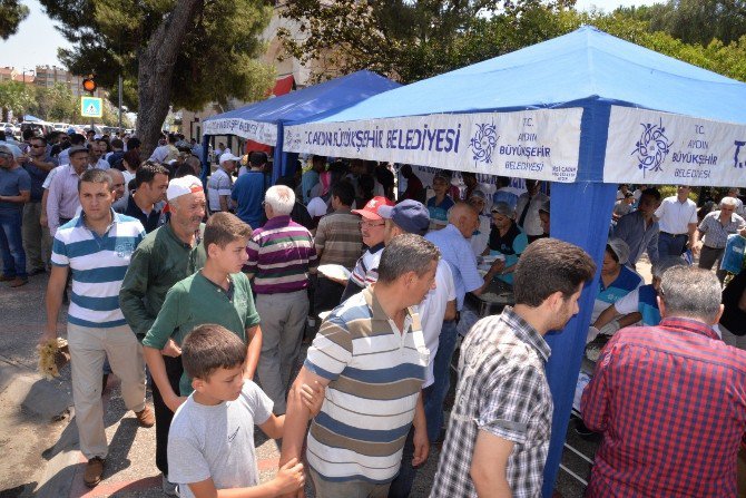 Büyükşehir Demokrasi Şehitleri İçin Hayır Yaptı