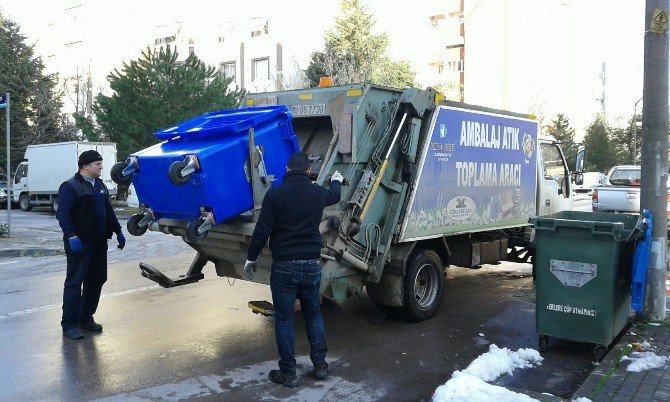 İzmit’te Geri Dönüşüm Çalışmaları Devam Ediyor