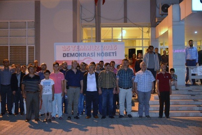 Gediz’de Demokrasi Nöbeti 8. Gününde