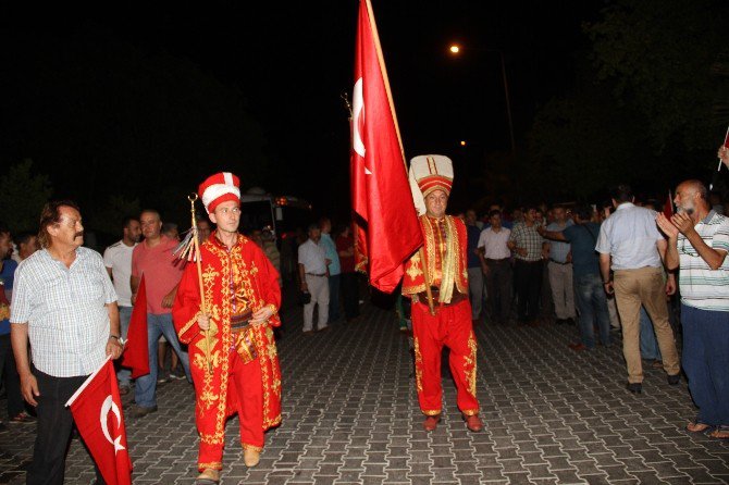 Fethiye’de Mehteran Eşliğinde Demokrasi Nöbeti