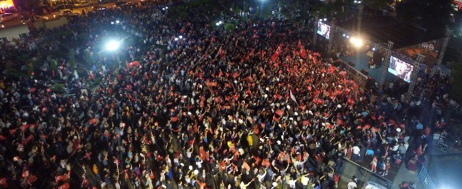 Milli İradenin Hür Sesi Erzurum’da Demokrasi Coşkusu