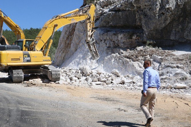 Manisa Büyükşehir’den Kırkağaç’ta Asfalt Çalışması