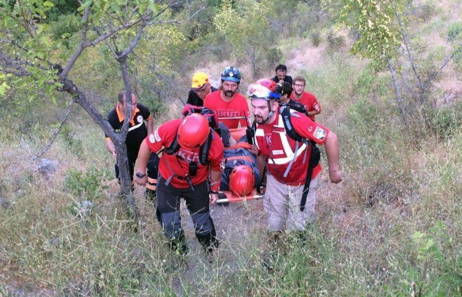 Protezi Kırılan Vatandaşı 3 Gün Sonra Akut Kurtardı