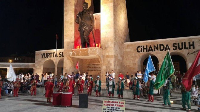 Didim’de Mehteranlı Demokrasi Nöbeti