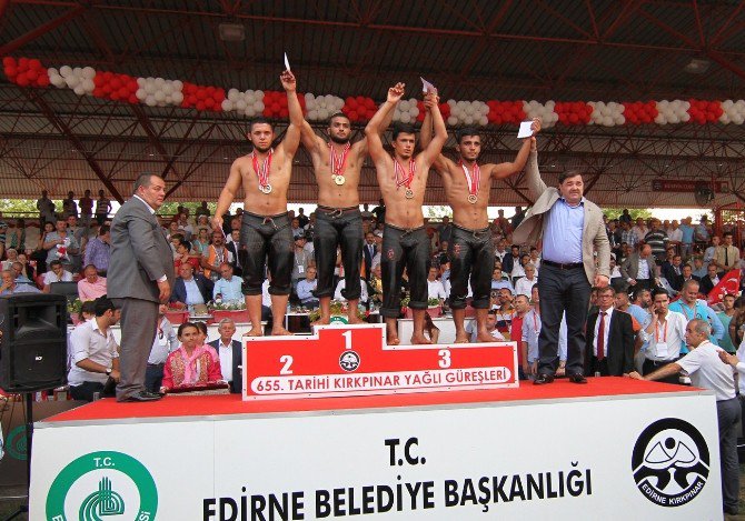 Büyükşehirli Pehlivanlar,kırkpınar’dan Üç Madalya Çıkardı