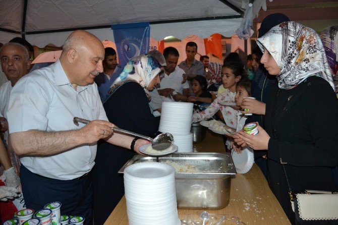 Adıyaman Üniversitesi Milli İrade Kahramanlarına Yemek İkramında Bulundu