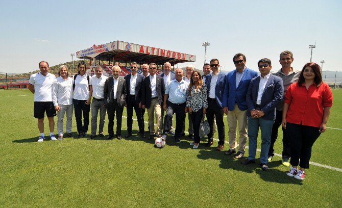 1907 Fenerbahçe Derneği’nden Altınordu’ya Ziyaret