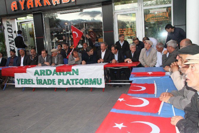 Ardahan’da Yerel İrade Platformu Üyeleri, Darbe Girişimine Ortak Tepki Gösterdi