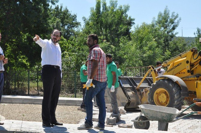 Başiskele’de Parke Yol Çalışmaları Devam Ediyor