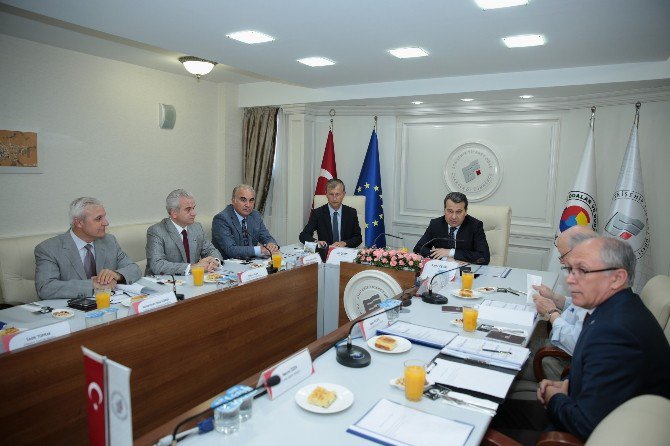 İl İstihdam Kurulu Toplantısı, Vali Azmi Çelik Başkanlığında Yapıldı