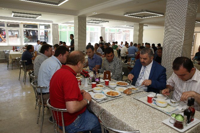 "İkinci Emir Gelene Kadar Nöbetteyiz"