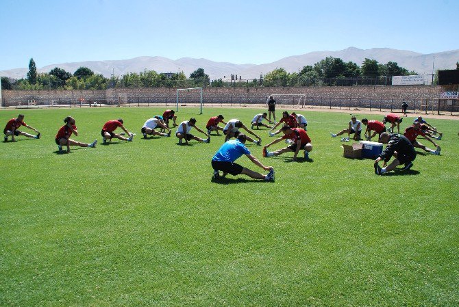 Niğde Belediyespor Yeni Sezon Hazırlıklara Hız Kesmeden Devam Ediyor