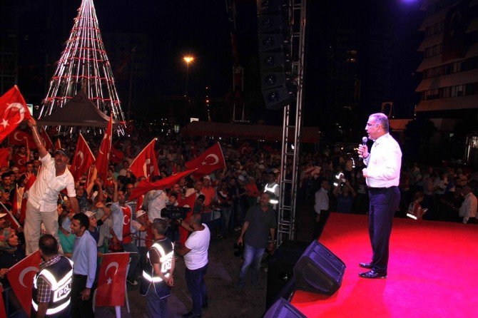 Çelikcan: "İkinci Emre Kadar Meydanlardan Ayrılmıyoruz"